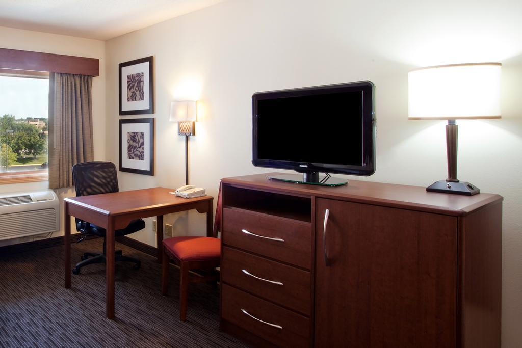 Americinn By Wyndham Spencer Bagian luar foto